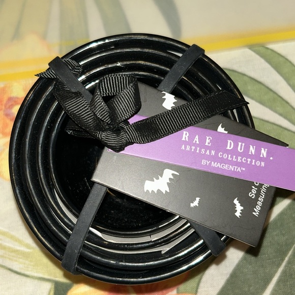 Rae Dunn measuring cups - Picture 2 of 7